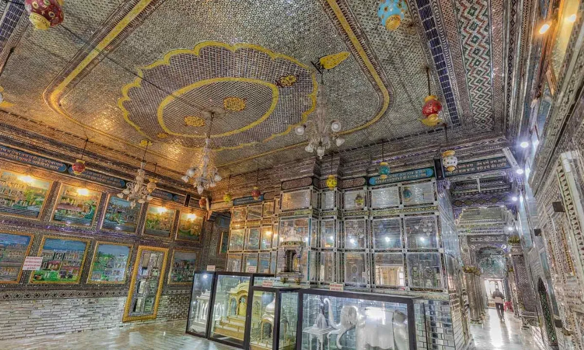 Kanch Mandir Jain temple made of glass and mirrors in Indore
