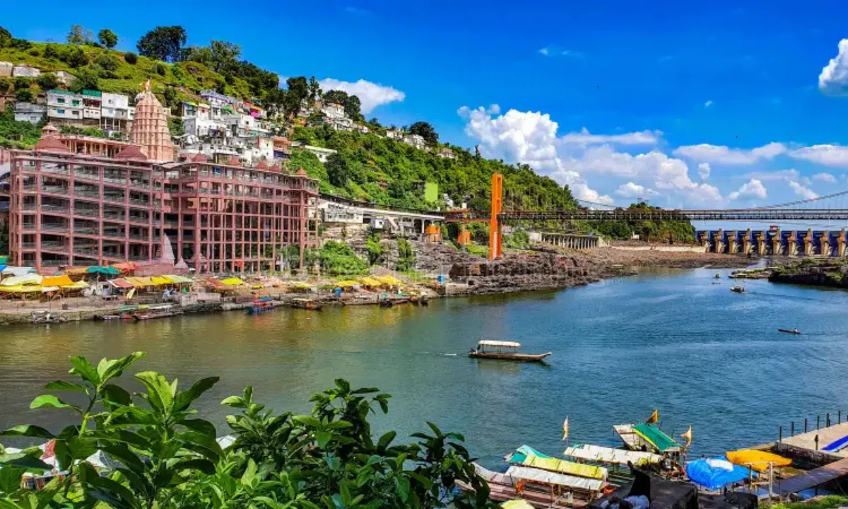 Omkareshwar Jyotirlinga temple on an island in Narmada River